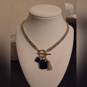 Elegant Gold and Black Pendant Necklace